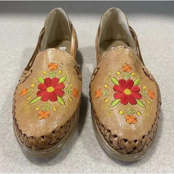 Sandua Women's Floral Embroidered Flats Size 7 Mexican Sandals Brown Leather - Picture 2 of 11
